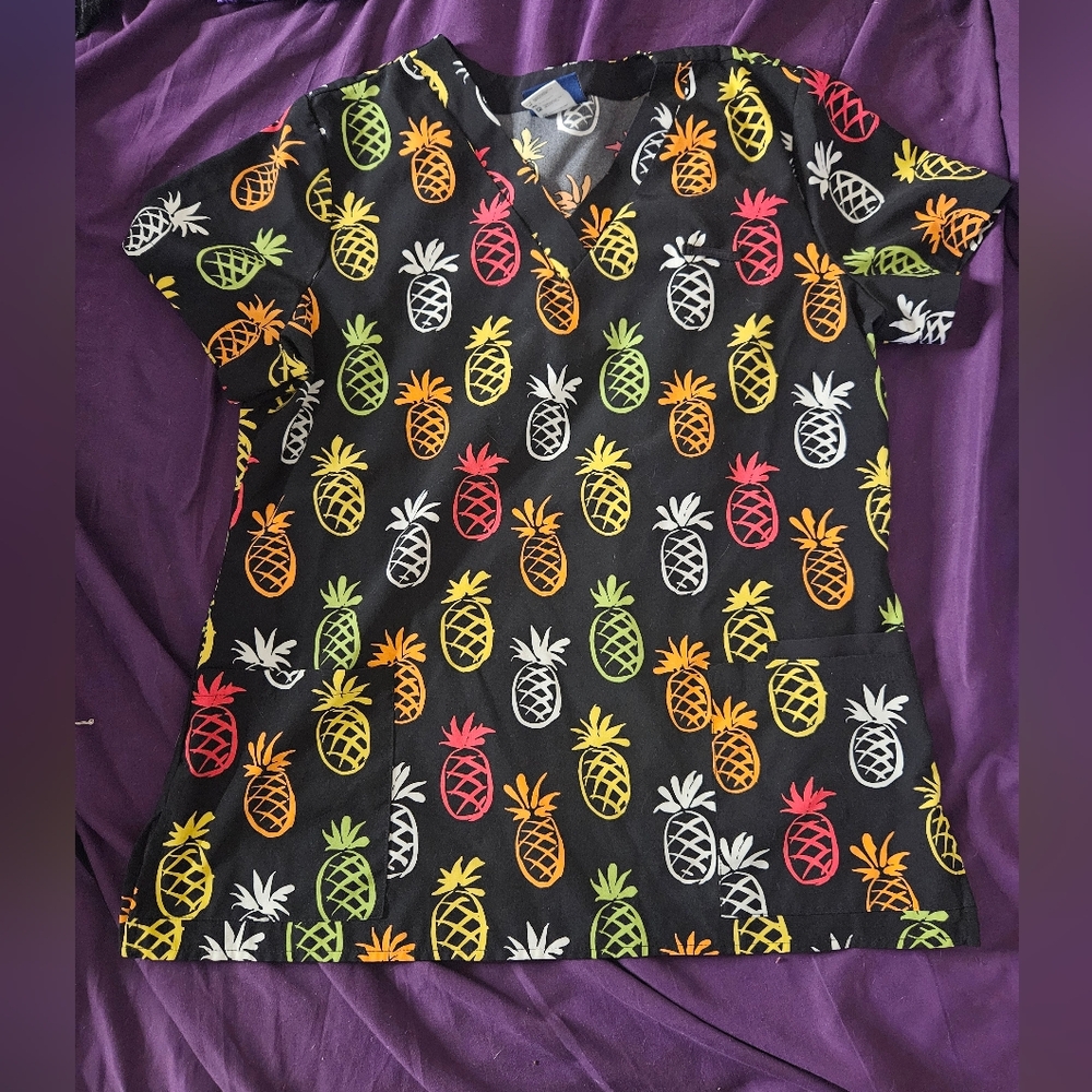 Saninel Scrubs Pineapple Scrub Top Size M